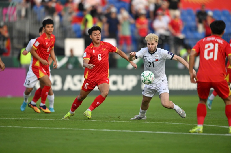 vuot-ai-kyrgyzstan-trong-nghet-tho-u23-viet-nam-khien-trieu-fan-phan-khich