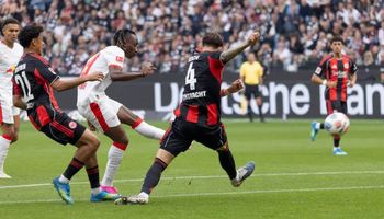 Eintracht Frankfurt vs RB Leipzig (23:30 – 18/04) | Xem lại trận đấu